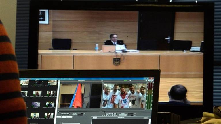 La Audiencia de Navarra dicta libertad provisional para “La Manada” bajo fianza