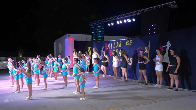 Castellar “baila” con la gala de la Academia Sonia Anaya