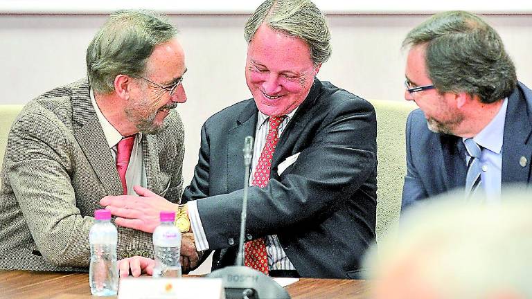 El alcalde exige trabajo y “menos fotos” para echar a andar el tranvía