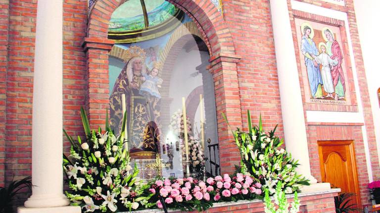 “La Abuela” de una villa histórica sale a las calles