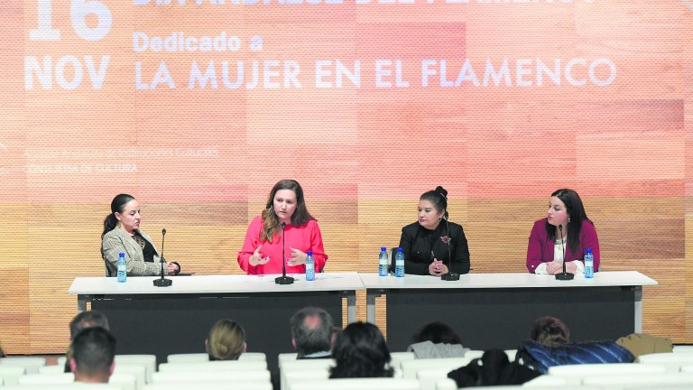 Mujeres unidas por el flamenco