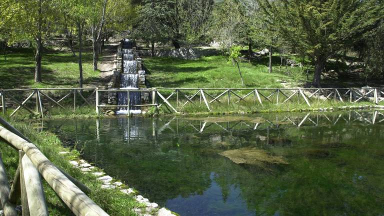Un manantial y un paraje que es fuente de vida y símbolo para el municipio
