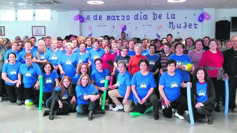 El centro de mayores conmemora el Día Internacional de la Mujer