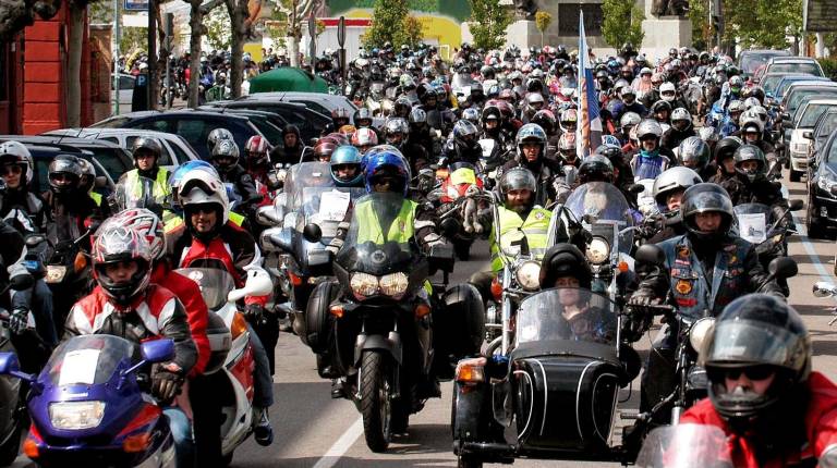 Jaén ruge en el Día Nacional de la Moto