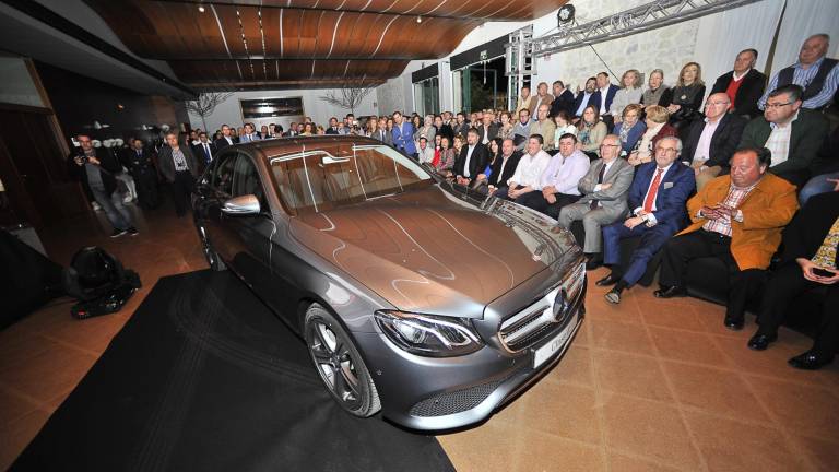 Jadisa luce el Mercedes Clase E