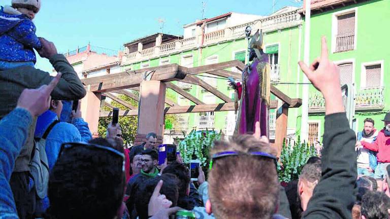 Ofrenda de cohetes al patrón