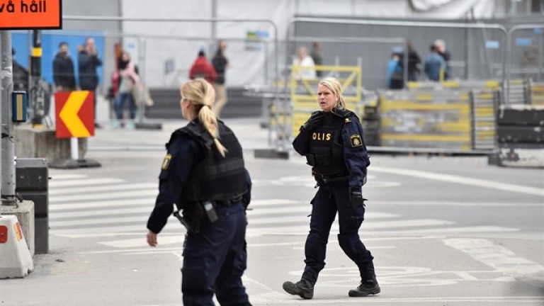 Tres muertos y ocho heridos por un atentado con un camión en Estocolmo