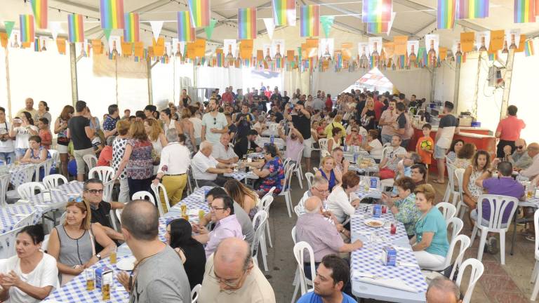 Brindis de alegría en San Pedro