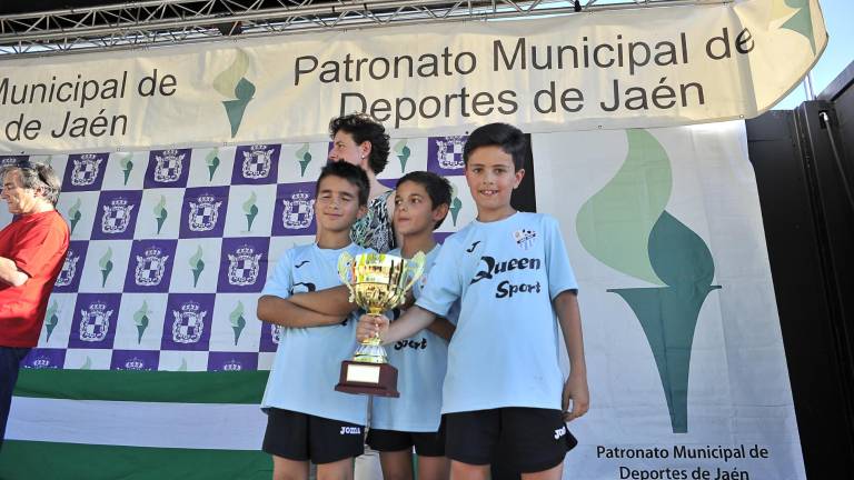 Trofeos para premiar el esfuerzo deportivo de las jóvenes promesas de Jaén