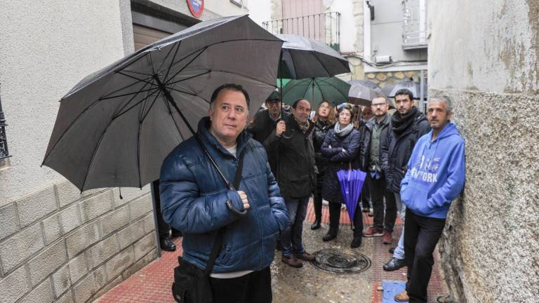 Primera jornada de trabajo para evitar derrumbes en la calle Vicario