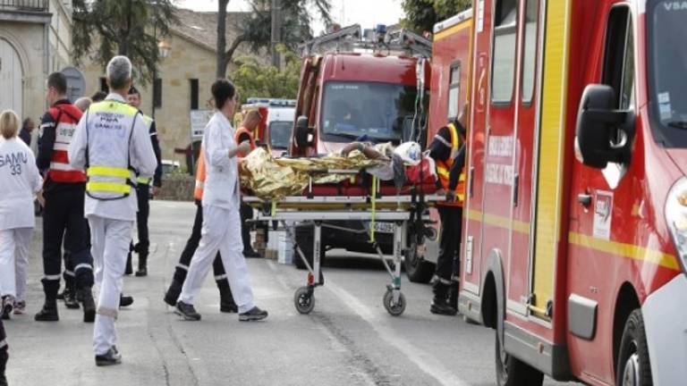 Al menos 42 muertos en un choque frontal en Francia