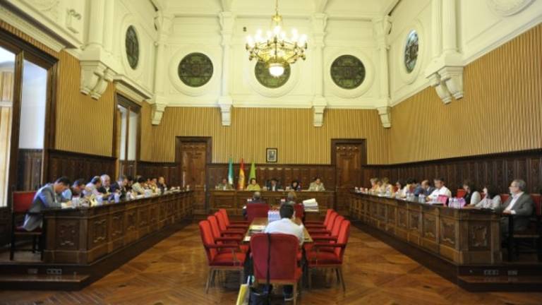 La defensa de la Caja Rural logra acercar al PSOE y al PP