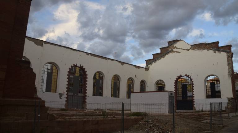 El Mercado de Abastos tendrá “cirugía” de urgencia en breve