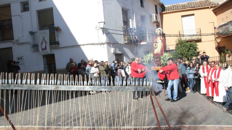 Ofrenda de cohetes al patrón