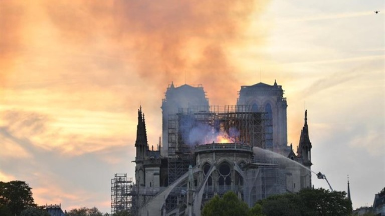 La estructura de Notre Dame, salvada pese al incendio