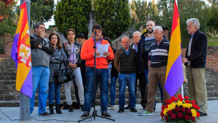 Juventudes Socialistas e IU conmemoran el aniversario de la Segunda República