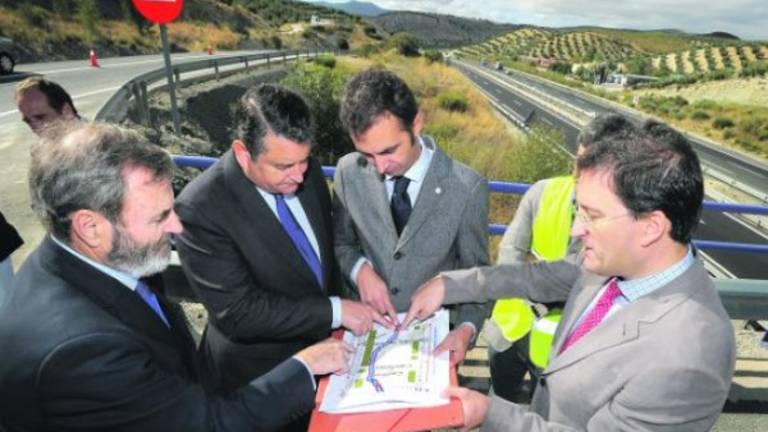 La rehabilitación integral de la A-44 se estudia, pero sin fecha