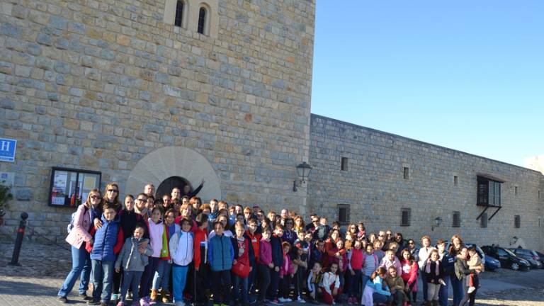 El ampa “Fuente Agria” visita el Castillo de Jaén