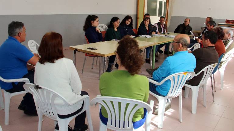 Agrupación de Mogón necesita una familia para salvar el colegio