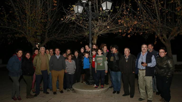 Las calles de La Cerradura, cinco días sin servicio eléctrico