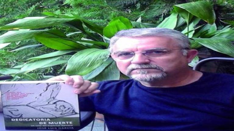 Inspector Santana, al aparato