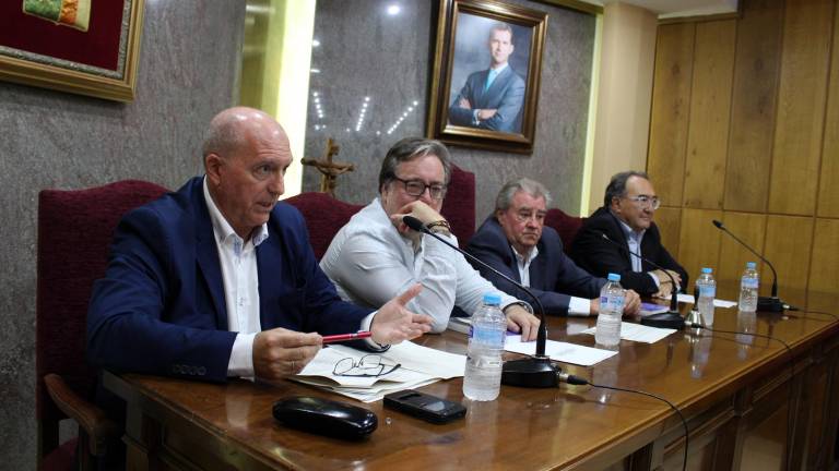 José Manuel Cerezo presenta su libro sobre inmigración irregular