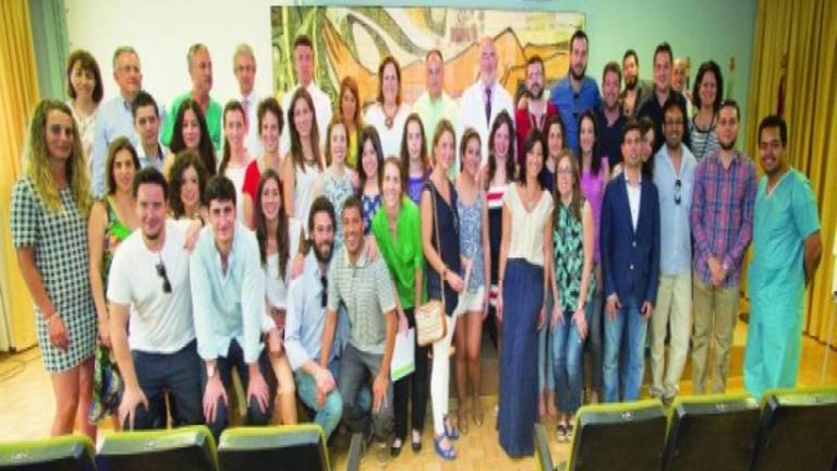 El Hospital despide a futuros profesionales de la sanidad