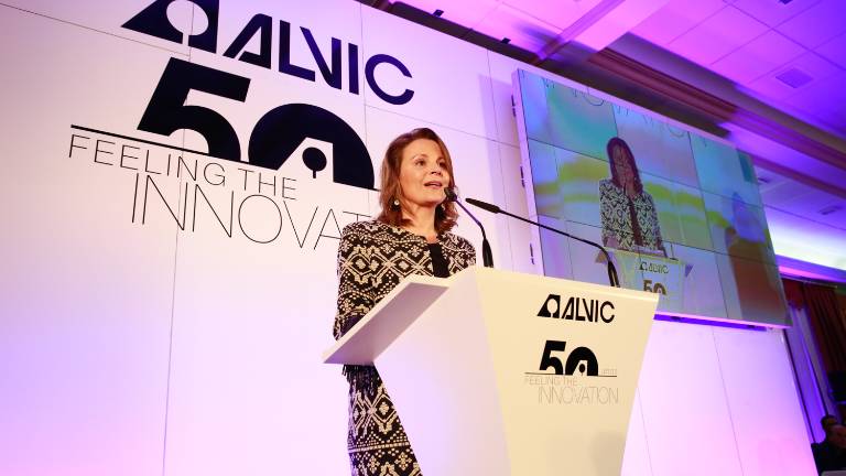 Ana Cobo destaca el carácter innovador y el compromiso de Alvic con la provincia