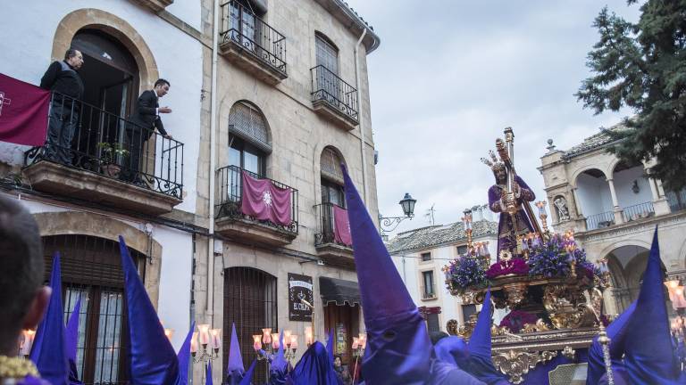 La lluvia desluce el Viernes Santo