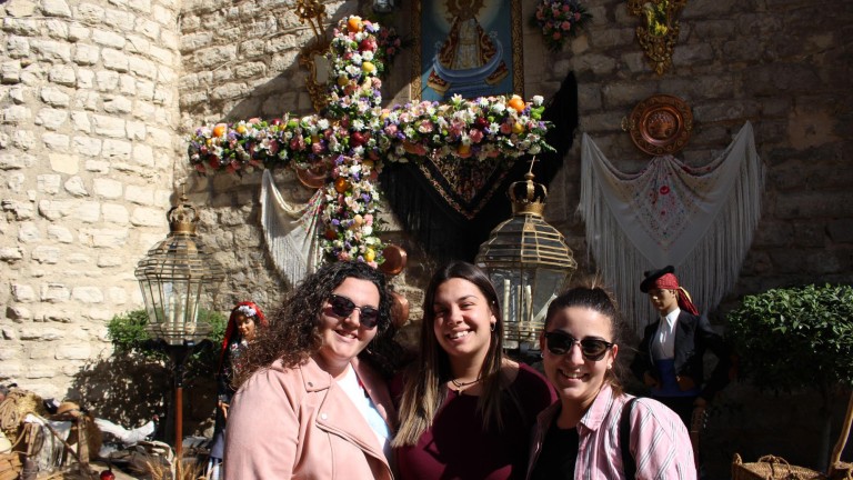 Cruces de flores y tradición
