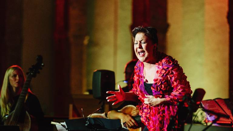 Al ritmo de los quejíos y del toque