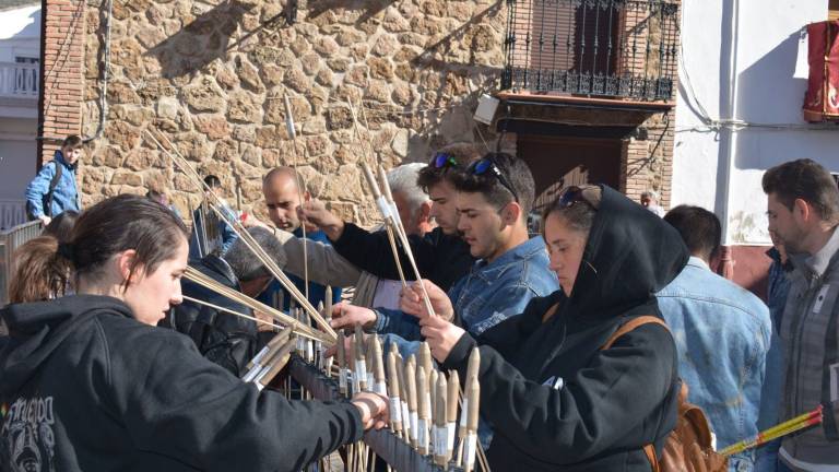 Ofrenda de cohetes al patrón