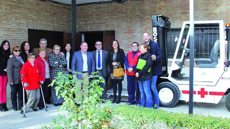 La Caixa colabora con el programa de reparto de alimentos que impulsa la Cruz Roja de Baeza