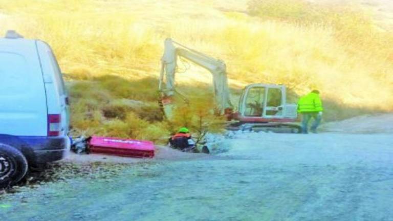 Empieza, por fin, el arreglo del camino del Realejo