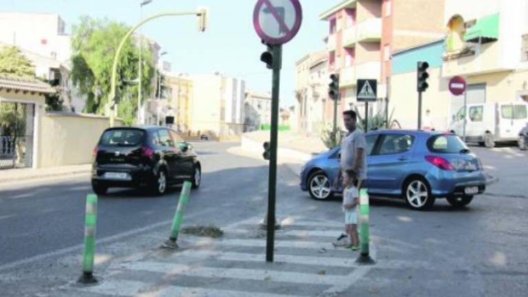Semáforos sin luz en el cruce de La Carreterilla