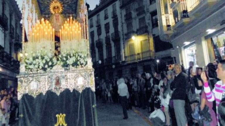 Noche luminosa con la Esperanza