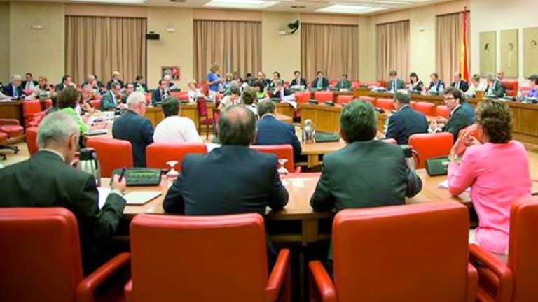 Un polémico decreto ley para el Gobierno cambia 26 leyes