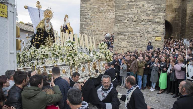 La lluvia desluce el Viernes Santo