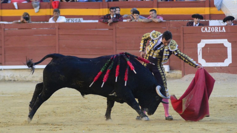 Curro Díaz y El Fandi abren la puerta grande de Cazorla