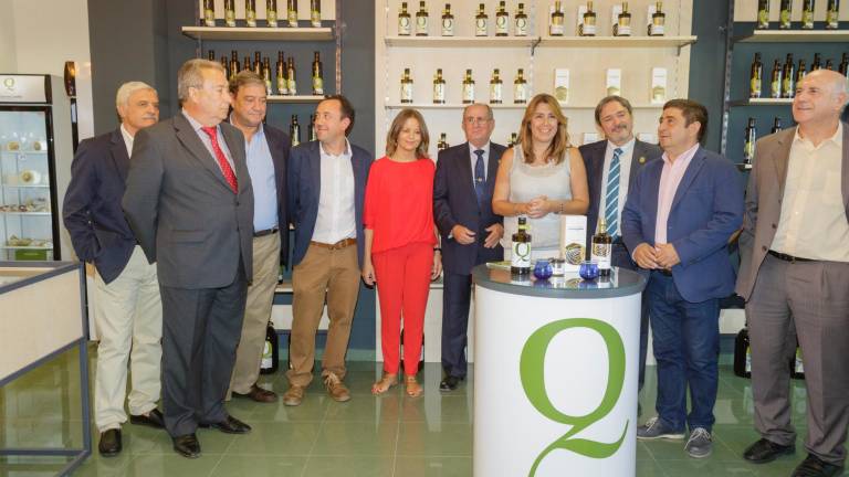 Susana Díaz visita en Alcaudete la cooperativa Virgen del Perpetuo Socorro