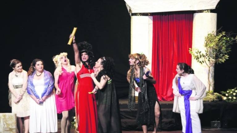 Una muestra de teatro local con tres grupos de aficionados