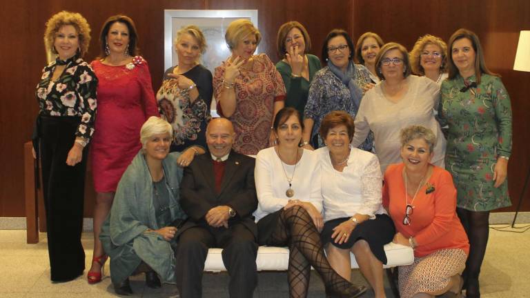 Un encuentro de las amigas de siempre y un brindis esperado