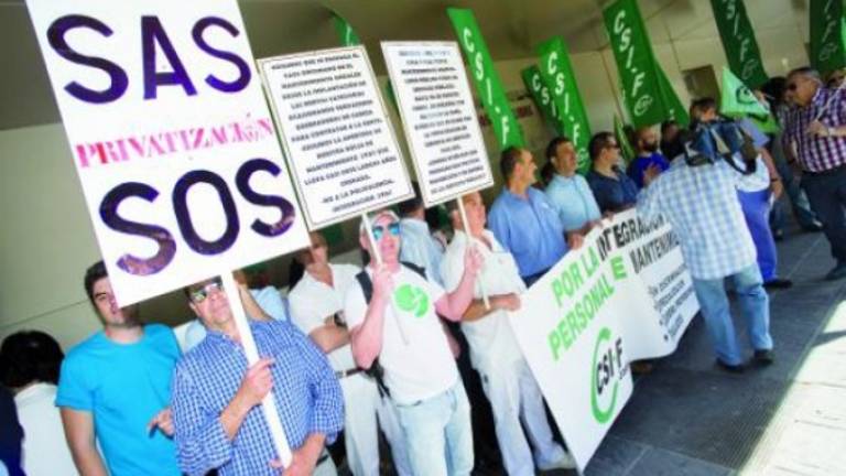 Por la especialidad de los que cuidan los hopitales