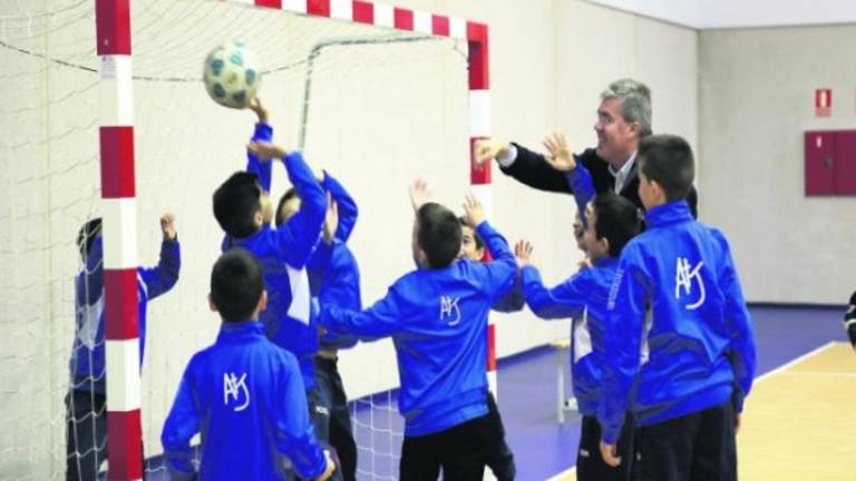 Dos pabellones deportivos más