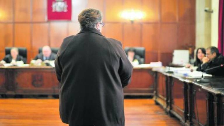 Absuelta por quedarse con el dinero de sus propios sobrinos