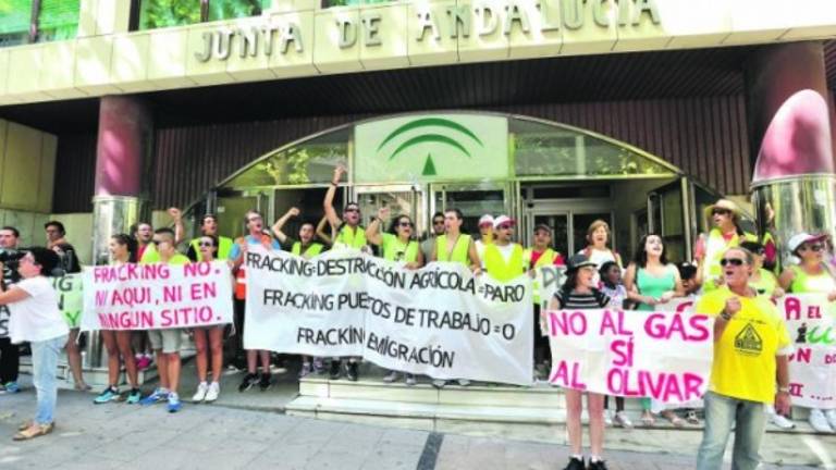 El grito contra el “fracking” no termina con la marcha