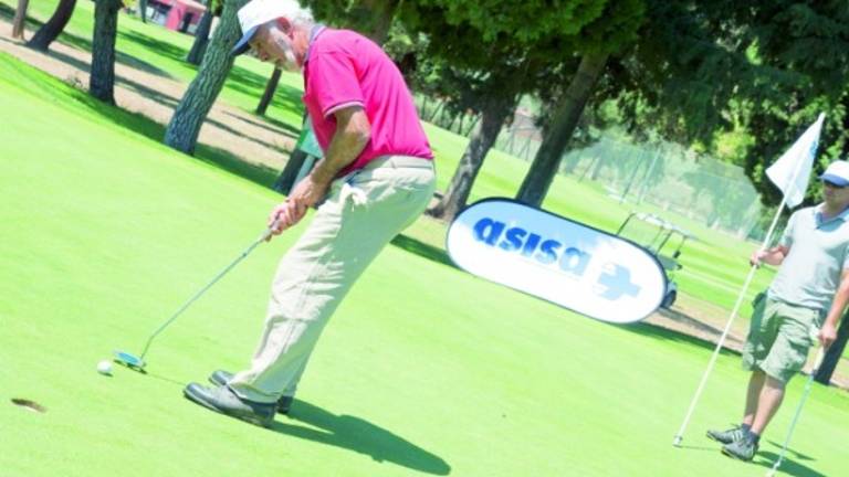 Ochenta golfistas luchan por La Cabria de Plata en La Garza