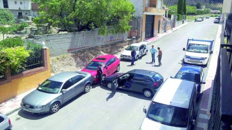Dos heridos y destrozos por una pelea en Mancha Real