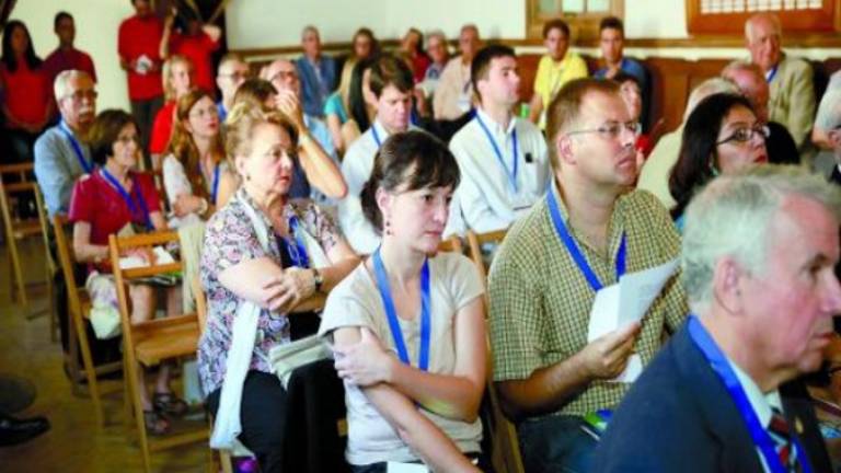 Cinco siglos de caridad, educación, cultos y arte