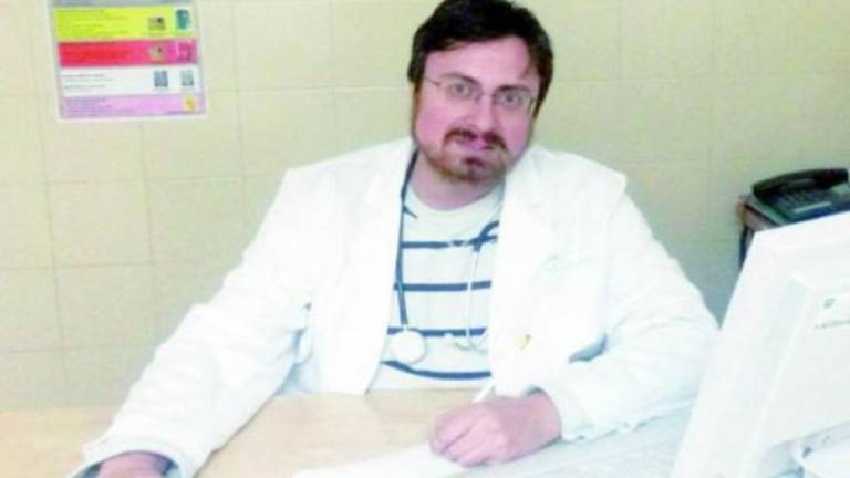 Acreditación de excelente a un enfermero de Santiago